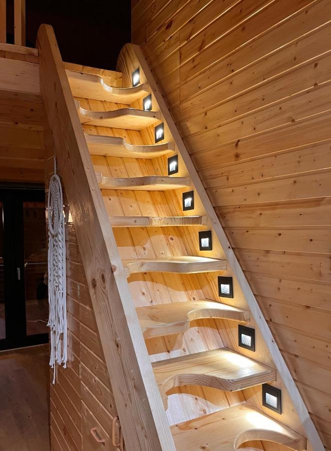 Moodysun Studio, Remote Tiny Home コマルニク エクステリア 写真